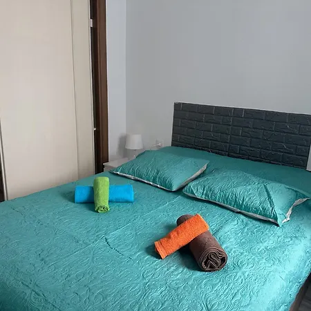 Privada En Compartidos * Τορρεμολίνος