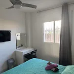 Privada En Compartidos בית אירוח