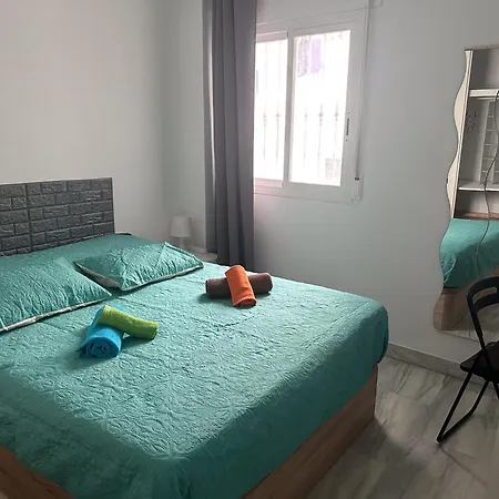 Privada En Compartidos * Torremolinos