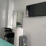 Privada En Compartidos * Torremolinos